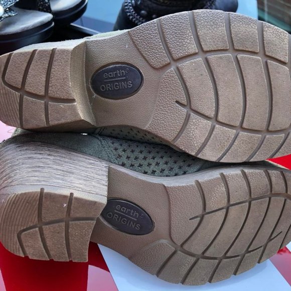 Green Ankle Boots by Earth! Size 6. NW (some tags) - Picture 6 of 6